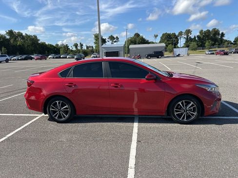 Used 2023 Kia Forte LXS FWD image 4
