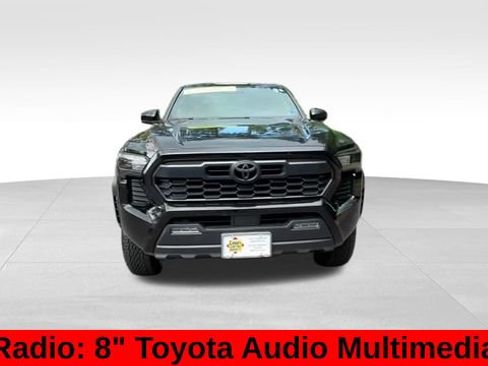 Used 2025 Toyota Tacoma TRD Off-Road AWD/4WD image 12