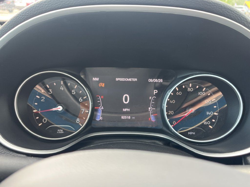 Used 2018 Jeep Compass Latitude w/ Popular Equipment Group AWD/4WD image 9