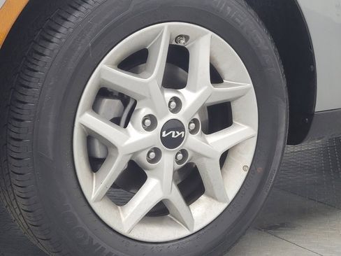 Used 2025 Kia Soul LX w/ LX Technology Package image 31