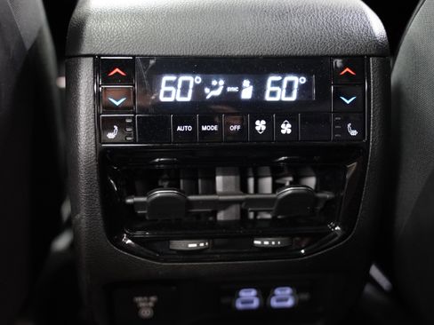 Used 2021 Jeep Grand Cherokee L Overland w/ Advanced Protech Group III image 6