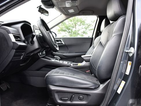 Used 2024 Mitsubishi Outlander SE AWD/4WD image 15