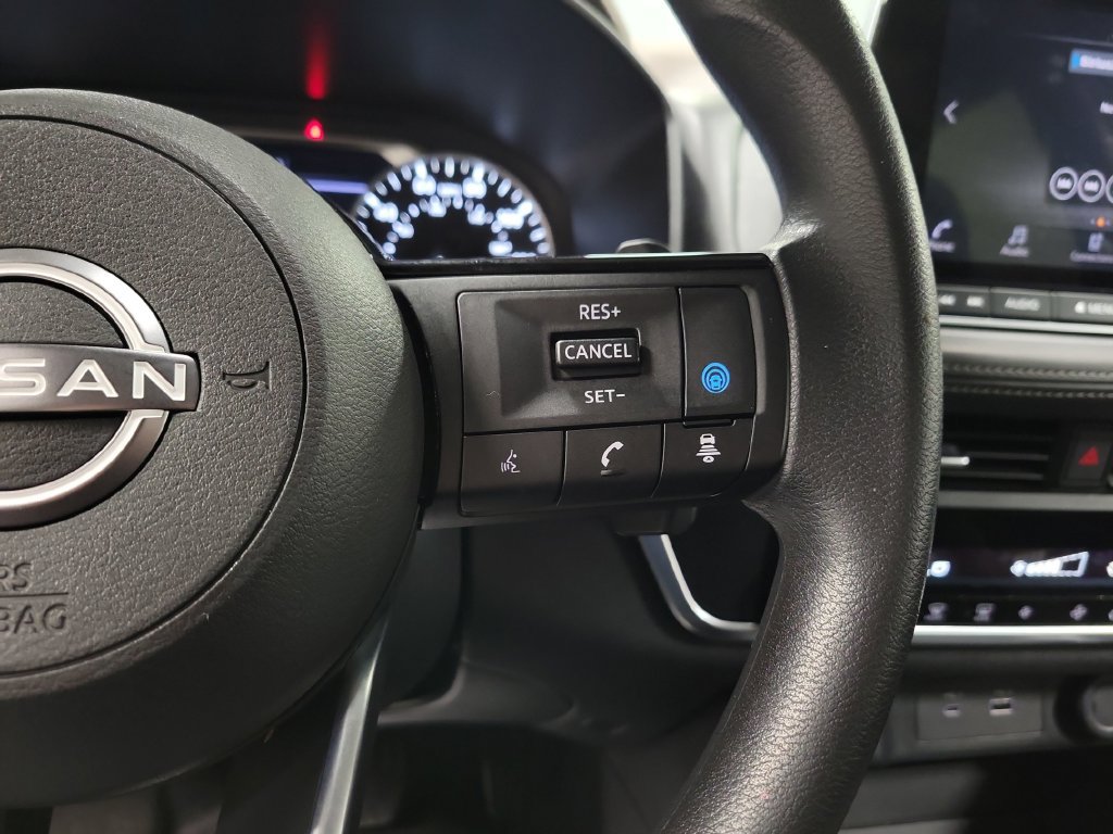 Used 2023 Nissan Rogue SV AWD/4WD image 24