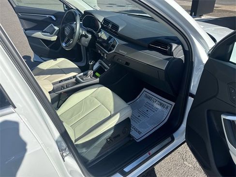 Used 2023 Audi Q3 2.0T Premium image 10