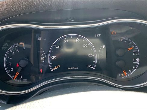 Used 2018 Jeep Grand Cherokee Altitude image 26