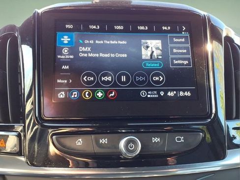 Used 2023 Chevrolet Traverse LT w/ LPO, Floor Liner Package FWD image 18