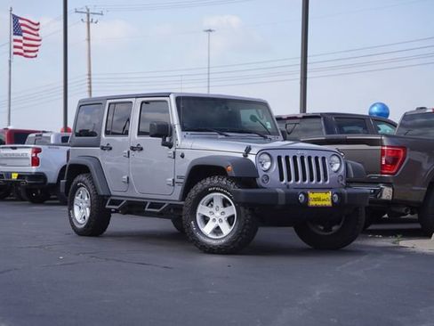 Used 2014 Jeep Wrangler Unlimited Sport w/ Quick Order Package 24S AWD/4WD image 2