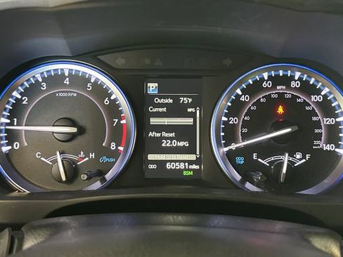 Certified 2019 Toyota Highlander XLE AWD/4WD image 31