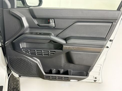 Used 2025 Toyota 4Runner TRD Off-Road image 31