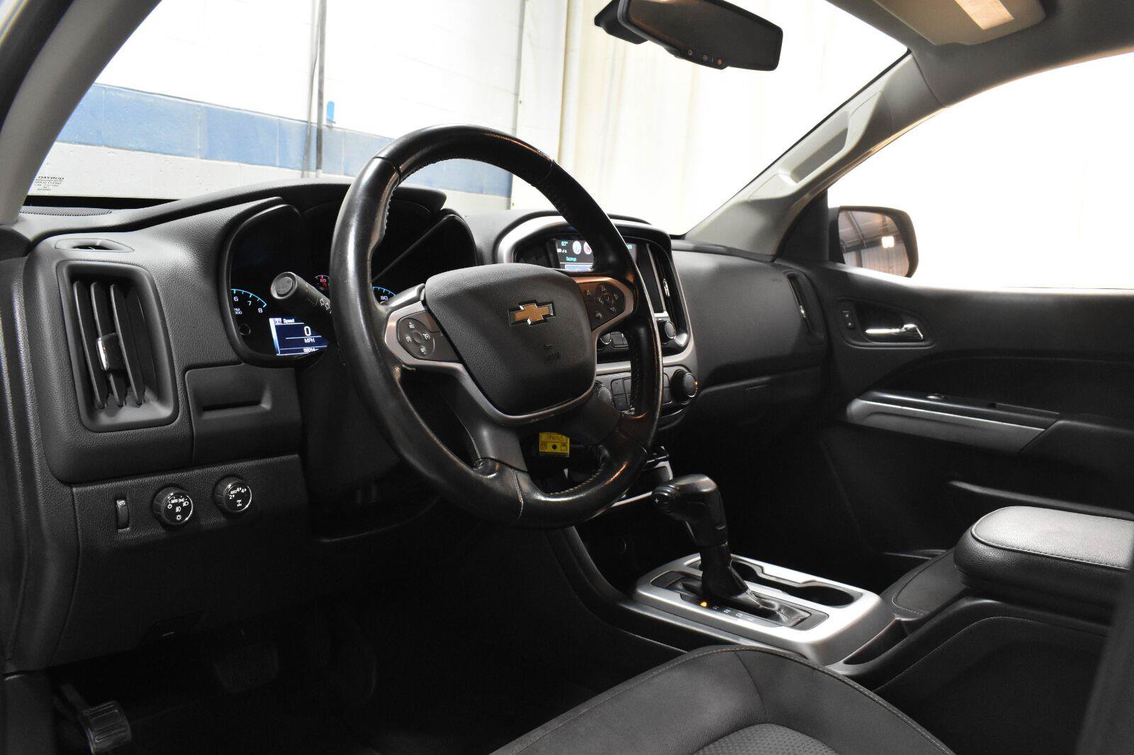Used 2018 Chevrolet Colorado LT w/ LT Convenience Package AWD/4WD image 5