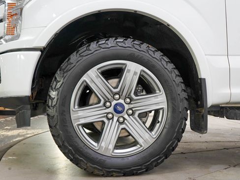 Used 2019 Ford F150 Lariat w/ Equipment Group 502A Luxury AWD/4WD image 27