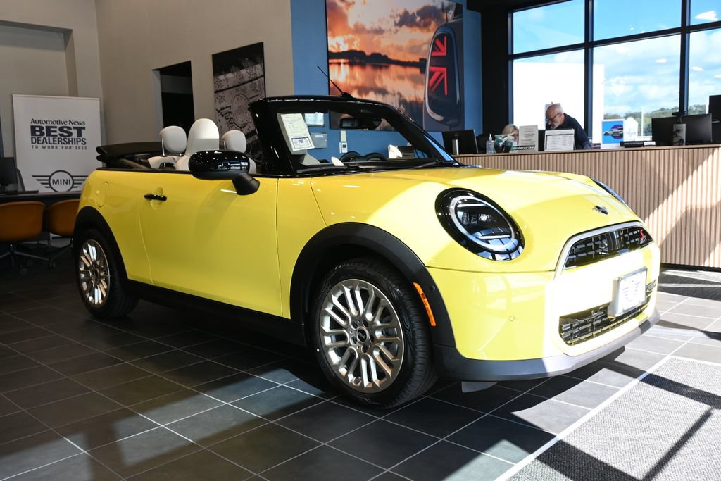 Used 2026 MINI Cooper S FWD image 9