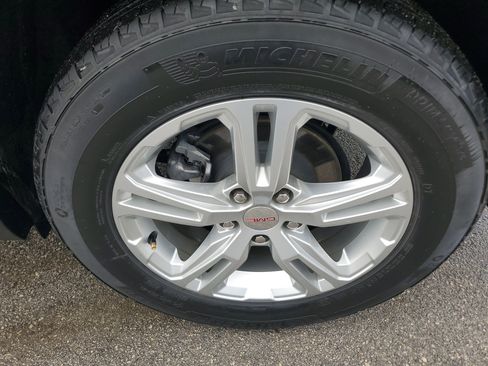 Used 2022 GMC Terrain SLE w/ Driver Convenience Package image 31