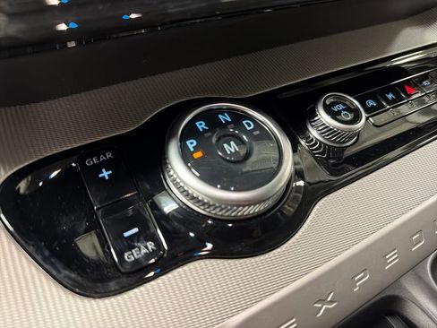 New 2026 Ford Expedition Active image 27