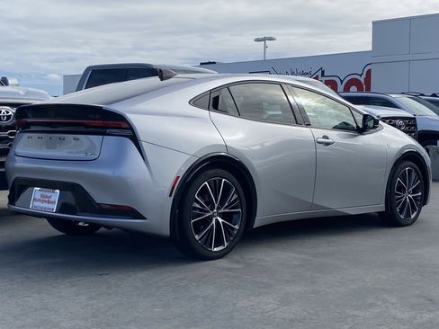 Certified 2024 Toyota Prius XLE image 3