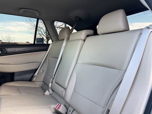 Used 2017 Subaru Outback 3.6R Limited image 22