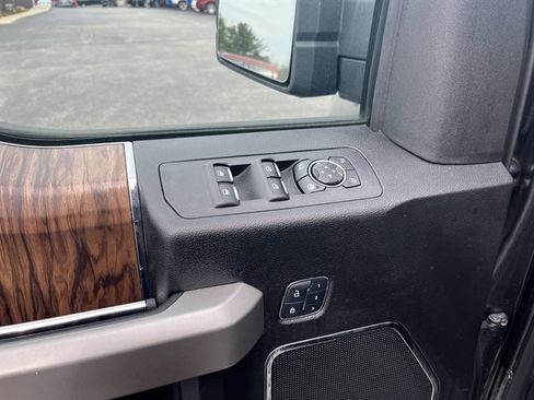 Used 2018 Ford F150 Lariat AWD/4WD image 17