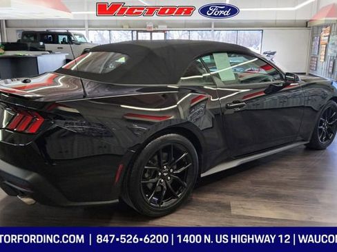 Used 2025 Ford Mustang Premium image 5