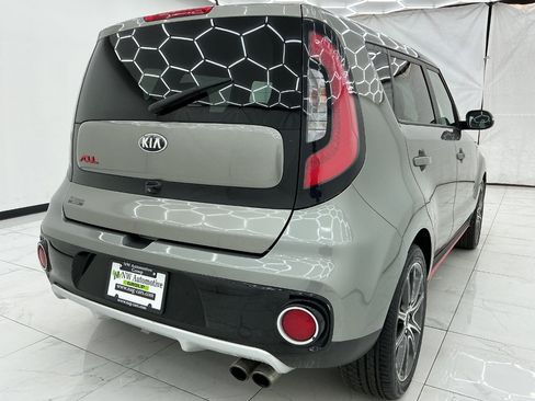 Used 2018 Kia Soul ! w/ Tech Package FWD image 8