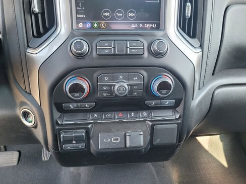 Used 2021 Chevrolet Silverado 1500 LT w/ Z71 Off-Road Package AWD/4WD image 19