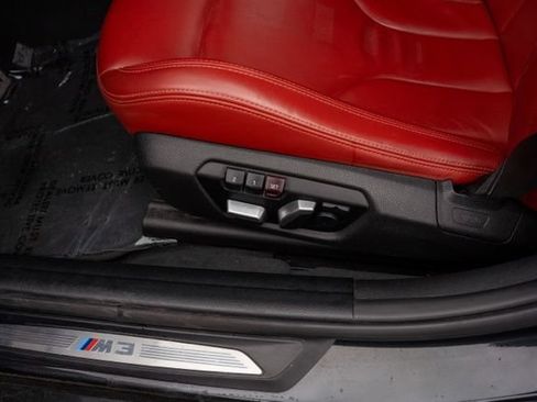 Used 2018 BMW M3 RWD image 18