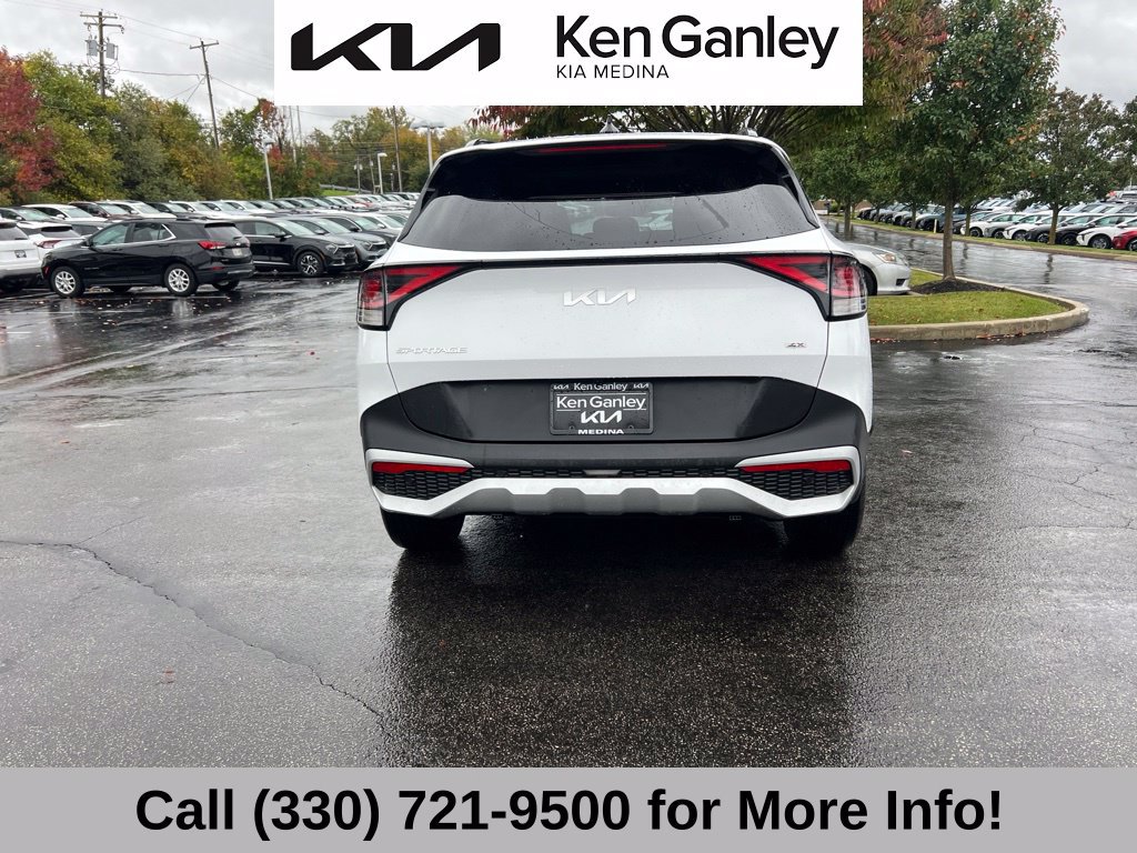 Certified 2025 Kia Sportage EX w/ Premium Package AWD/4WD image 12