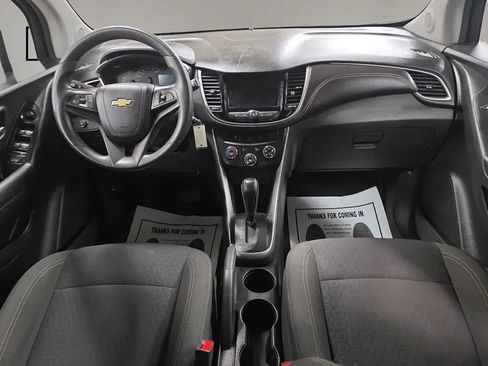 Used 2022 Chevrolet Trax LS w/ Tint and Cruise Package AWD/4WD image 14