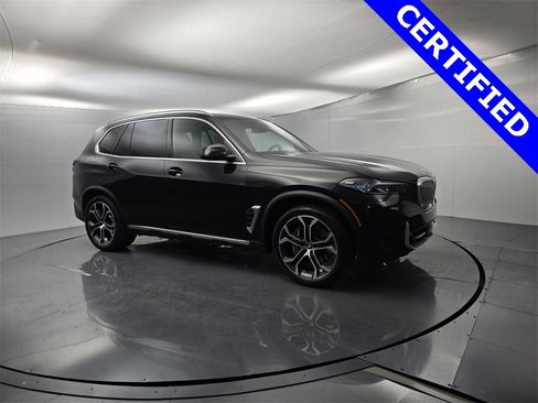 Certified 2025 BMW X5 xDrive50e w/ Parking Assistance Package image 2