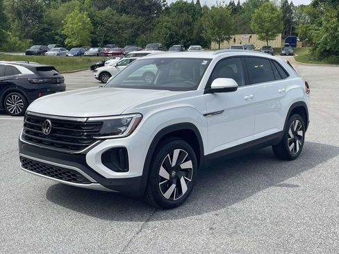 New 2026 Volkswagen Atlas Cross Sport SE FWD image 3