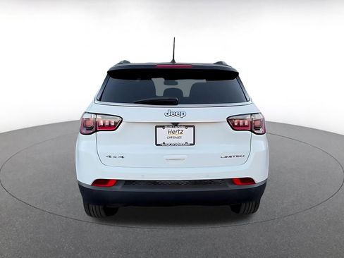 Used 2025 Jeep Compass Limited AWD/4WD image 12