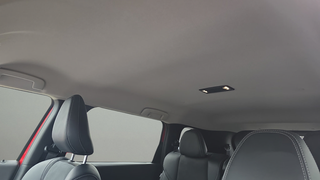 Used 2025 Mitsubishi Outlander SE FWD image 18