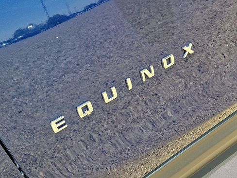 Used 2022 Chevrolet Equinox LT FWD image 11