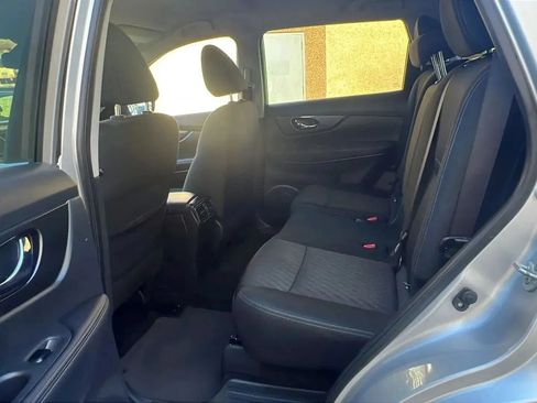 Used 2019 Nissan Rogue SV AWD/4WD image 28