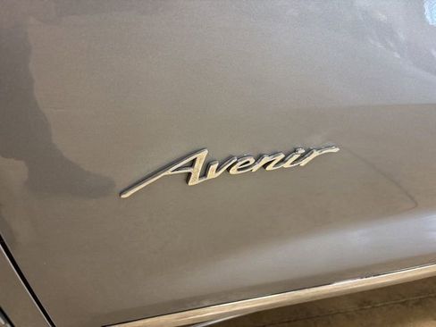 Used 2025 Buick Enclave Avenir w/ Super Cruise Package image 12