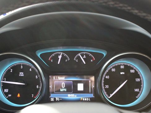 Used 2018 Buick Envision Essence FWD image 11