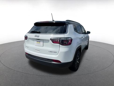 Used 2025 Jeep Compass Limited image 14