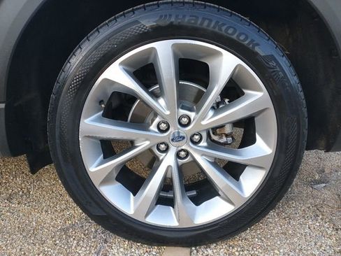 Used 2021 Ford Explorer Platinum w/ Equipment Group 601A image 24