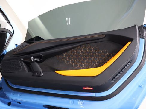 Used 2025 Lamborghini Revuelto AWD/4WD image 44