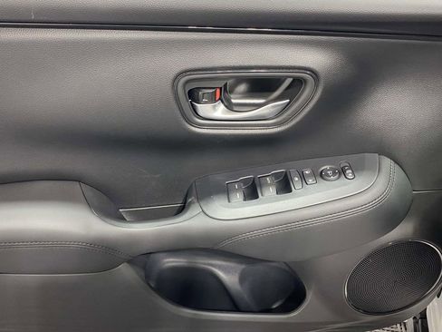 New 2026 Honda HR-V LX image 16