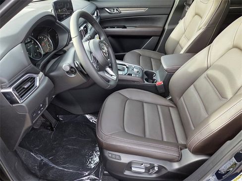 New 2025 MAZDA CX-5 Signature image 6