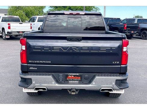 Used 2022 Chevrolet Silverado 1500 LTZ w/ LTZ Premium Package AWD/4WD image 4