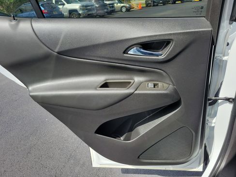 Used 2023 Chevrolet Equinox LT w/ LPO, Floor Liner Package AWD/4WD image 18