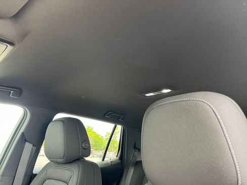 Used 2025 Chevrolet Equinox LT FWD image 27