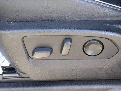 Used 2021 GMC Yukon SLT w/ SLT Luxury Plus Package image 27