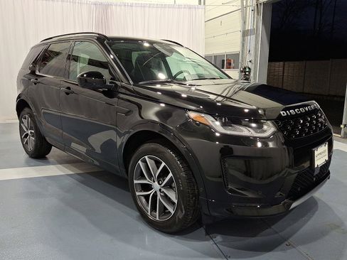 Certified 2025 Land Rover Discovery Sport S image 7