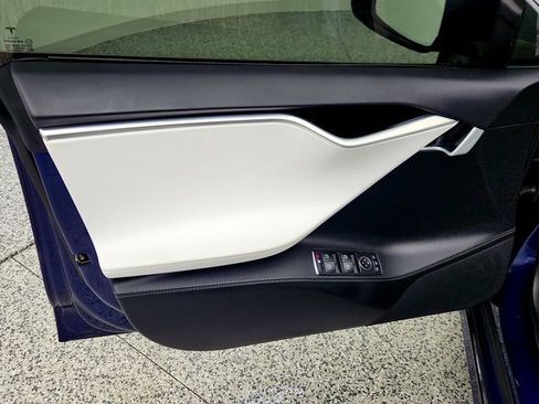 Used 2017 Tesla Model S 100D image 11