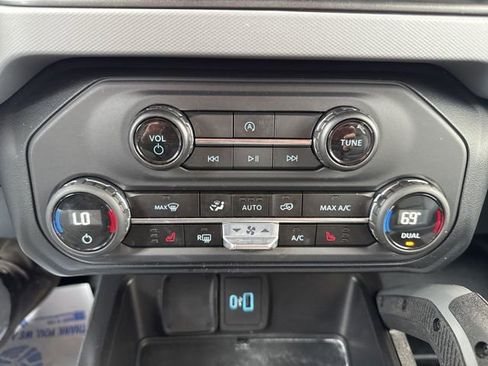 Used 2023 Ford Bronco Big Bend w/ Sasquatch Package AWD/4WD image 14