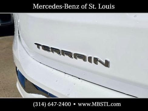 Used 2024 GMC Terrain Denali w/ Denali Premium Package AWD/4WD image 7