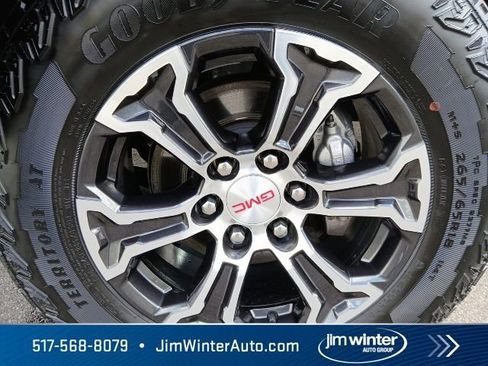 Used 2023 GMC Canyon AT4 AWD/4WD image 3
