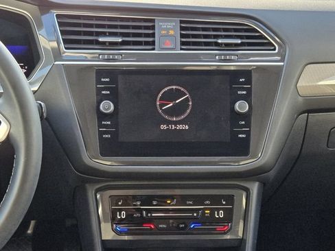 Certified 2023 Volkswagen Tiguan SE FWD image 17
